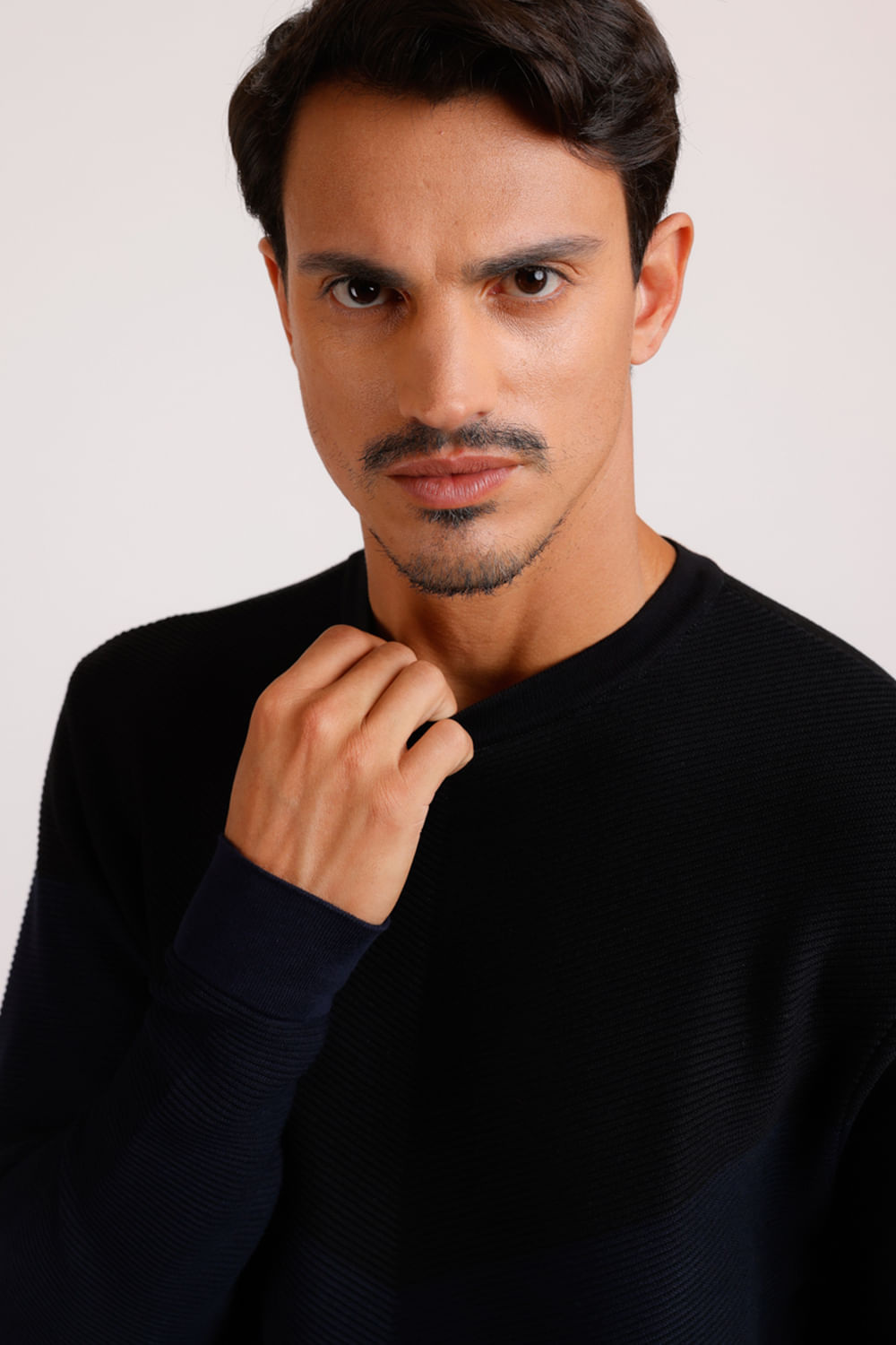 Tricot Manga Longa Bicolor Preto Com Marinho
